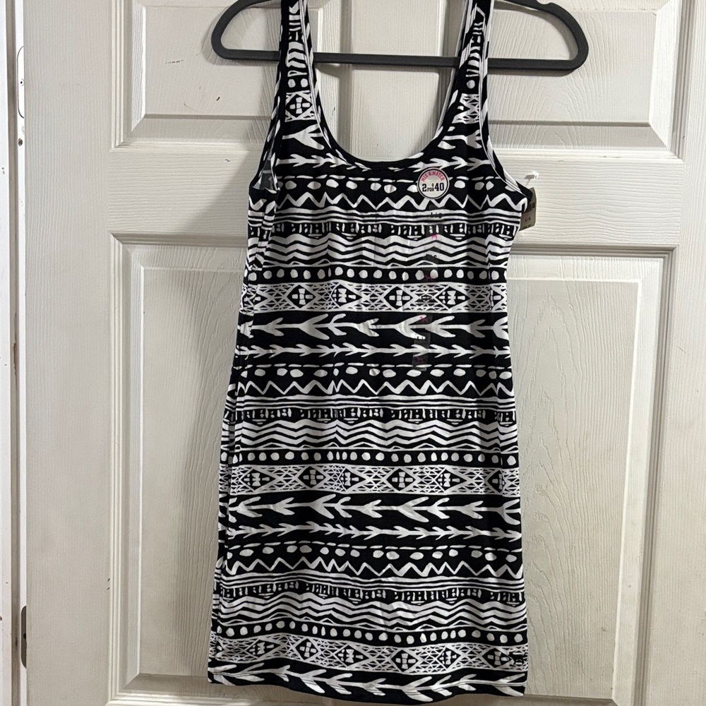 Victoria’s Secret PINK Black and White Aztec Patterned Dress